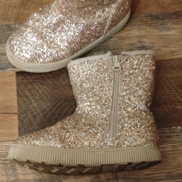 Bundle Of Toddler Girls Size 11 Shoes! - Picture 7 of 13